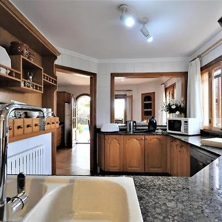 Vakantiehuis Mit Privatpool Fuer 8 Personen Ca 350 Qm In Inca, Mallorca Binnenland Von Mallorca *