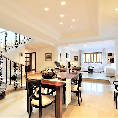 Vakantiehuis Mit Privatpool Fuer 8 Personen Ca 350 Qm In Inca, Mallorca Binnenland Von Mallorca