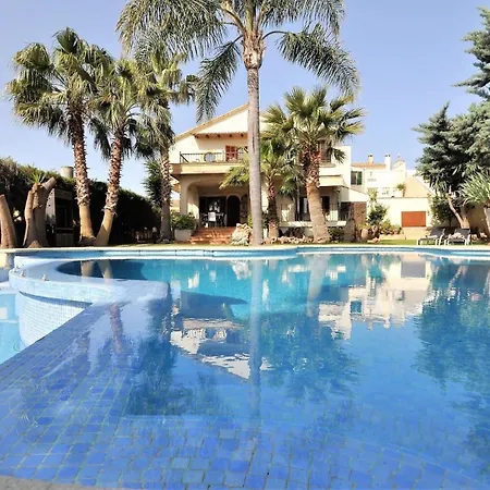 Vakantiehuis Mit Privatpool Fuer 8 Personen Ca 350 Qm In Inca, Mallorca Binnenland Von Mallorca
